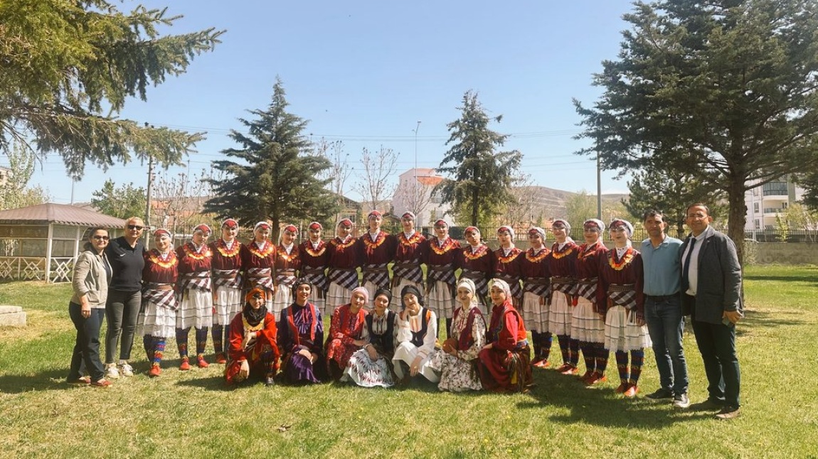 Okulumuz Halk Oyunları Takımımız Ankara Birinciliği Sonrası Bölge Yarışmalarında